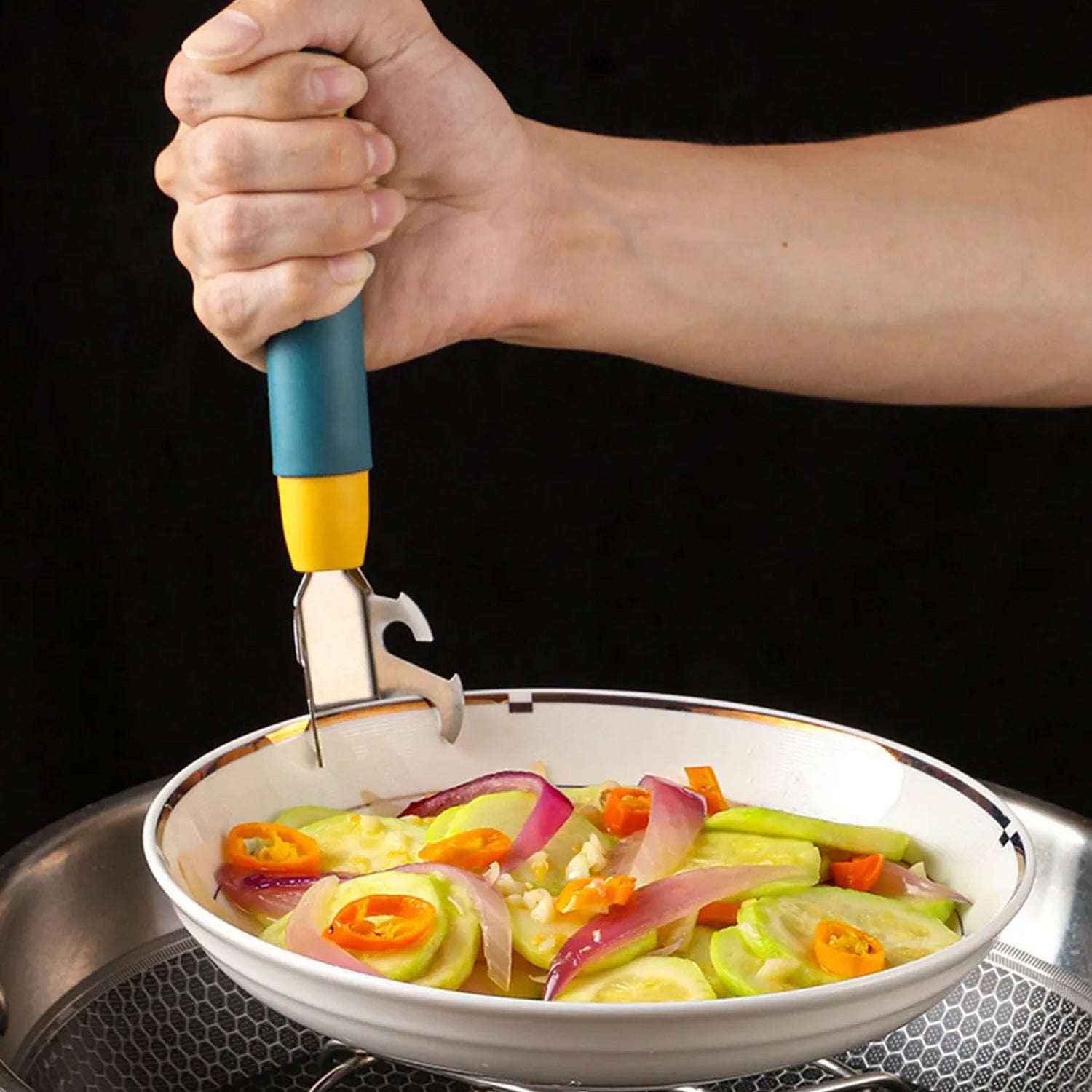 Multi-Functional Stainless Steel Hot Pot Gripper Clamp & Pan Lifter Tool (1 Pc) - view 6