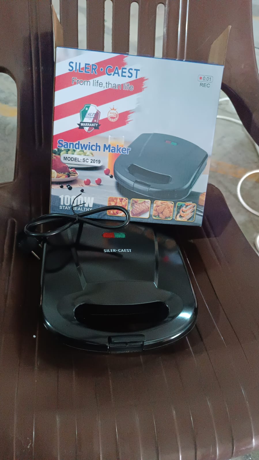 Sandwich Maker – Makes 2 Square Sandwiches, Non-Stick Plates, Easy to Clean - view 7