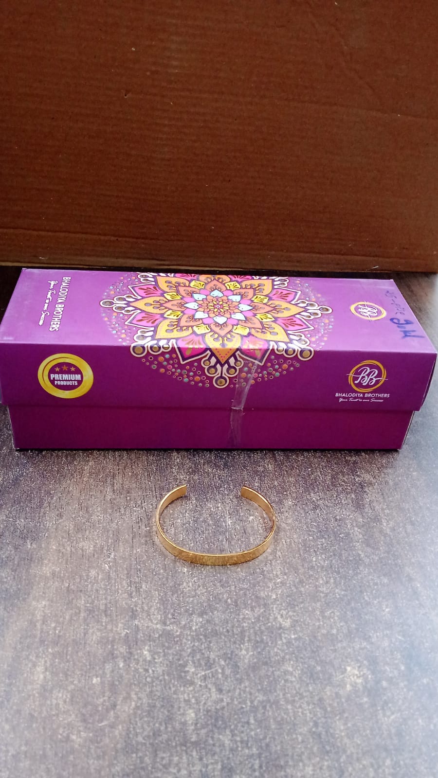 Elegant Gold Finish Open Cuff Bracelet Kada (1 Pc) - view 7