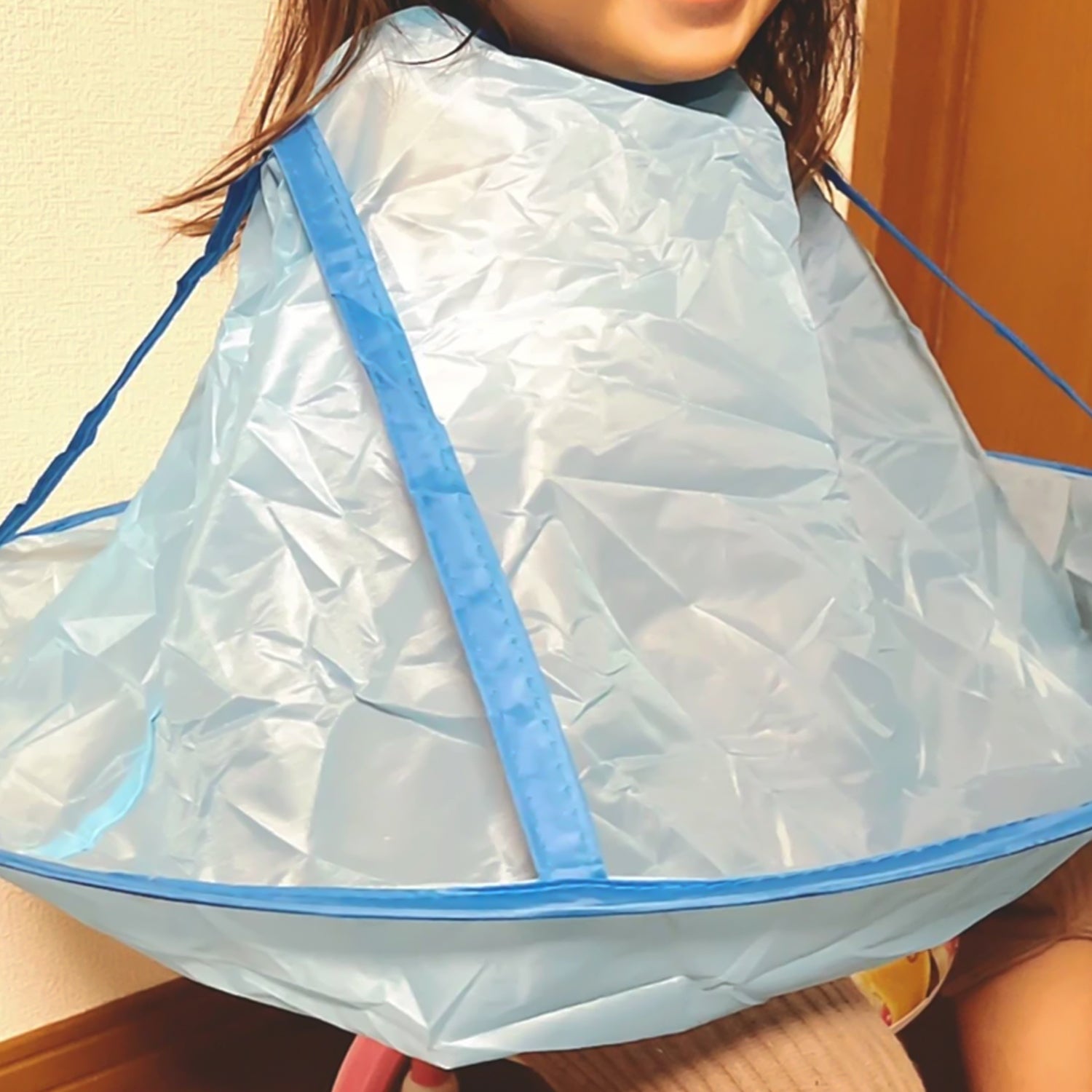 Reusable Hair Cutting Cape Umbrella (25x40 Cm) - view 4