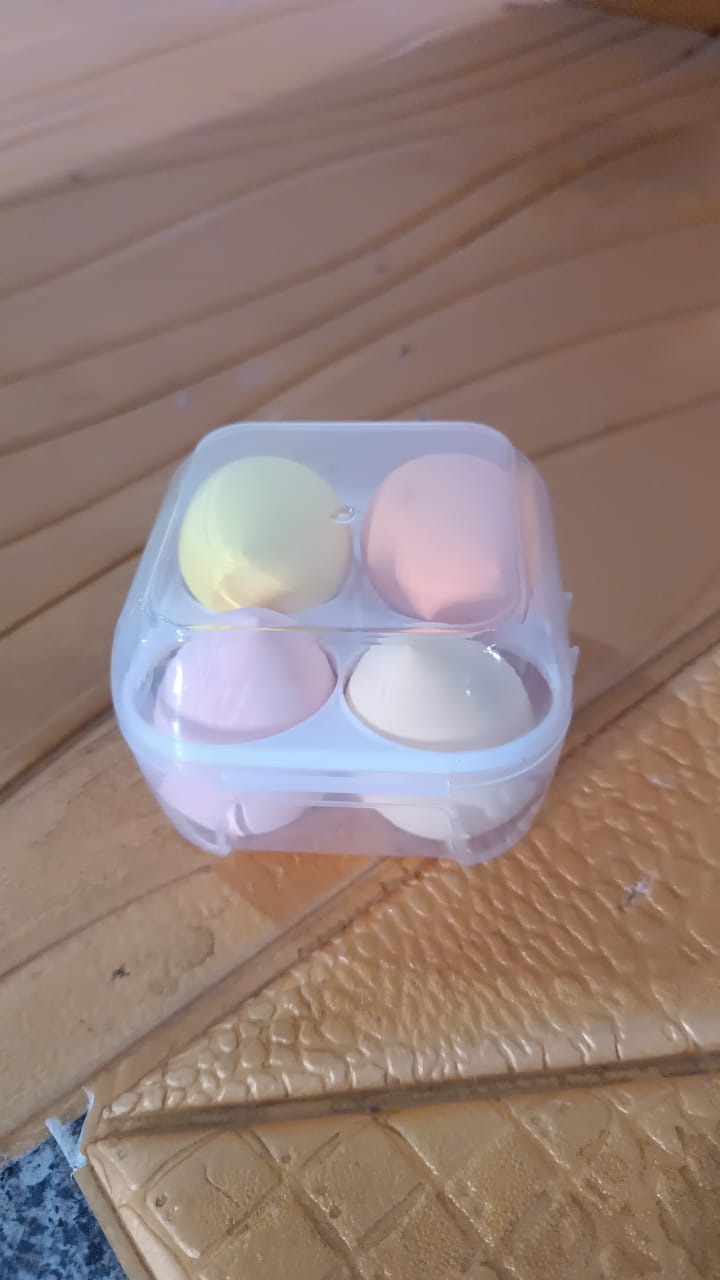 Makeup Sponges Set, Perfect for Liquid, Cream, and Powder (4 Pcs Set With Case) - view 7