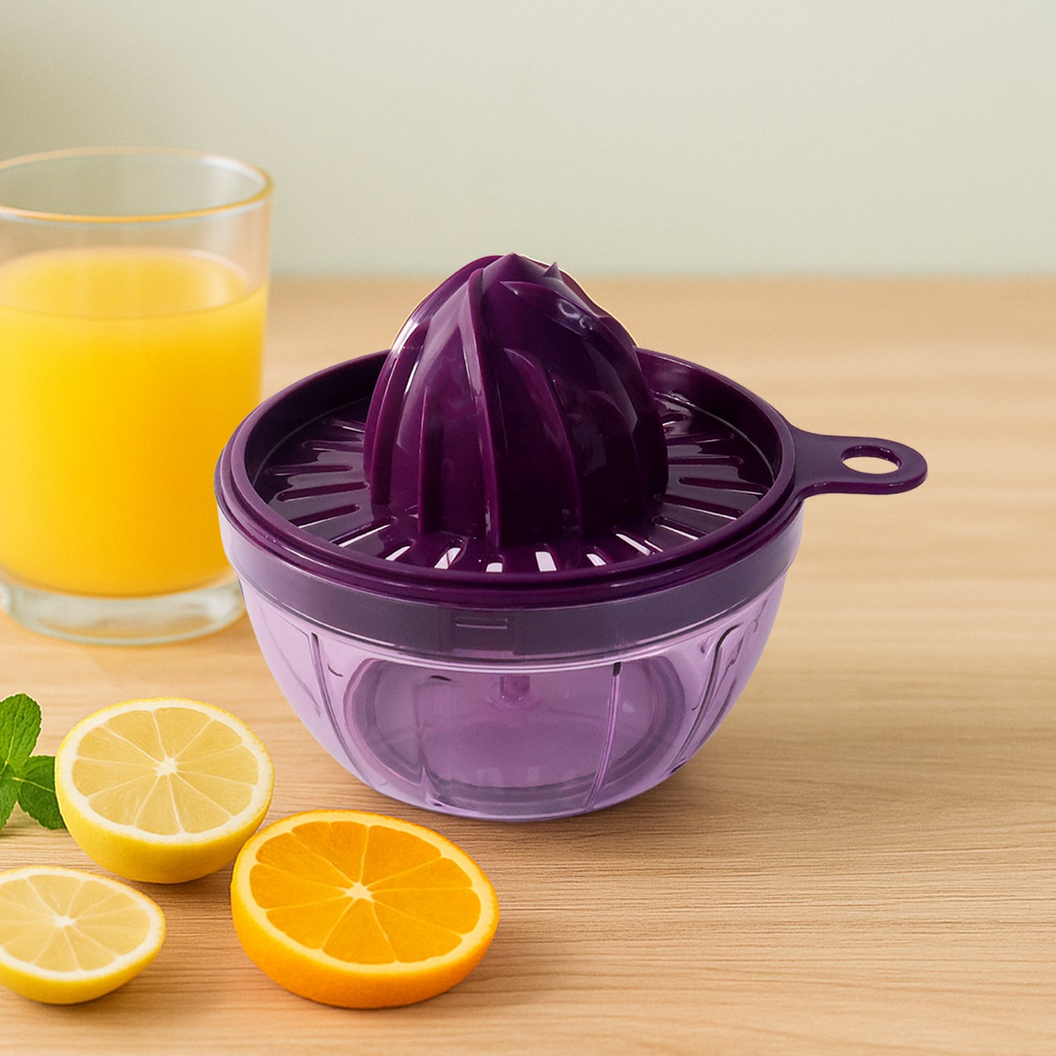 Supermom Plastic Little Hand Juicer 650ml