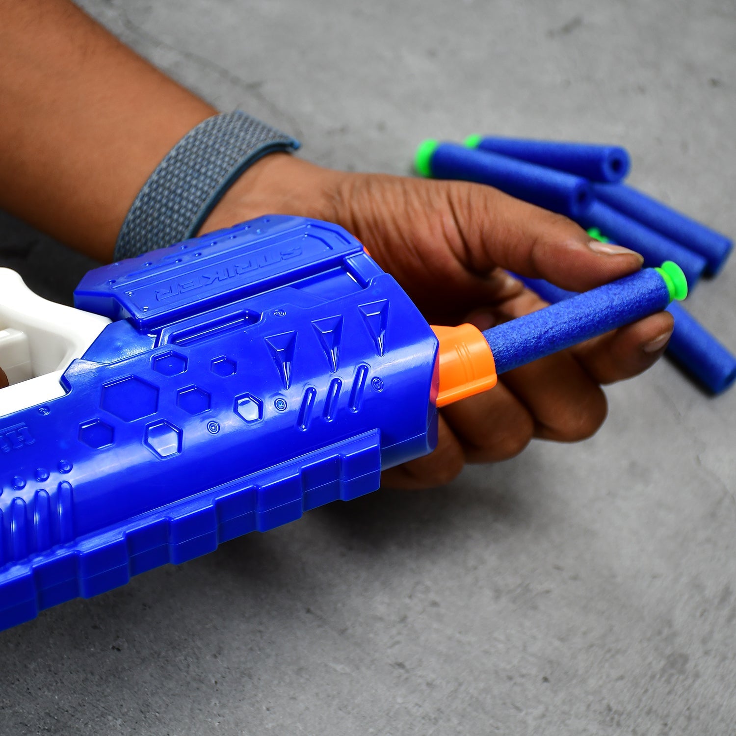 Hi-Arm Gun with 10x Foam Suction Bullets, ABS Plastic, Target Shooting
