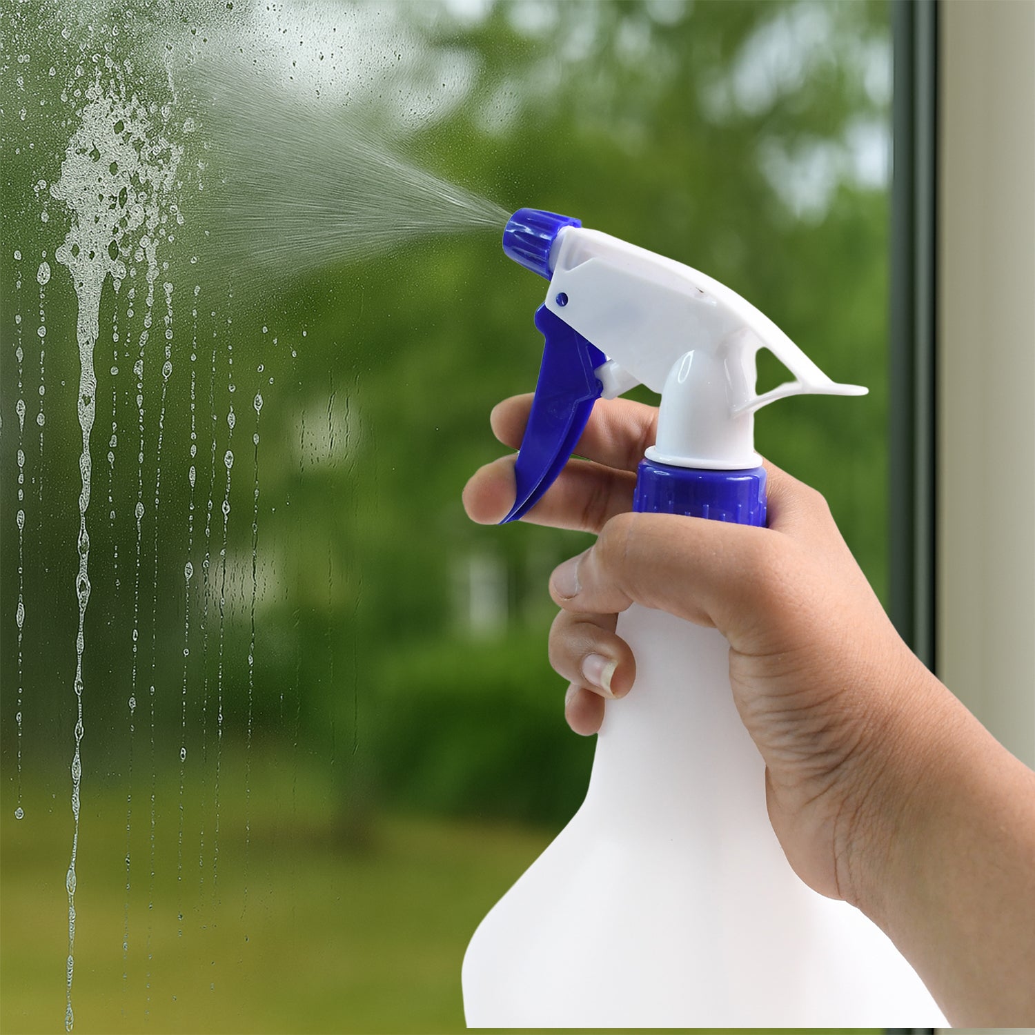Multipurpose Plastic Trigger Spray Bottle (1 L)