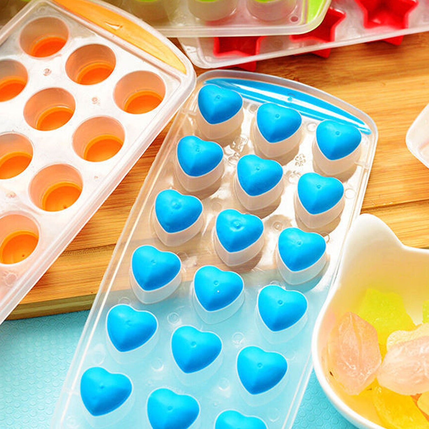 Easy Push -UP ice Tray, With Flexible Silicon Bottom, Heart Shape 18 Cube Trays
